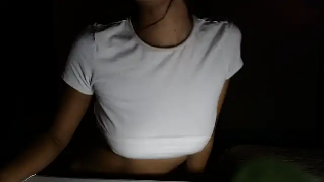 DAELAA live XXX chat