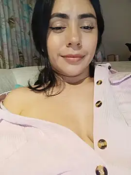 Chat +18 de Sara-215 ao vivo
