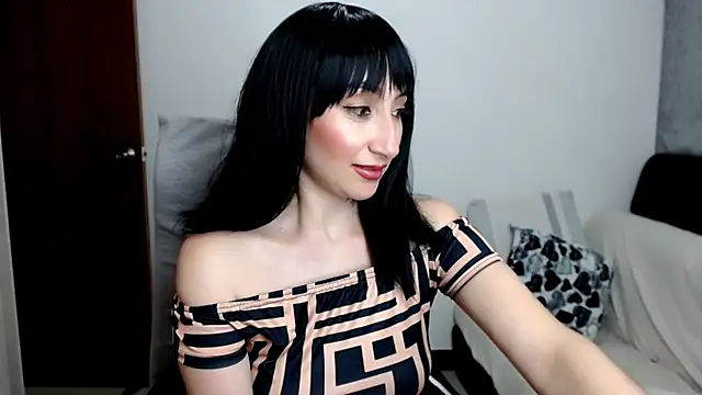 Czat XXX na żywo – Laura-pervert