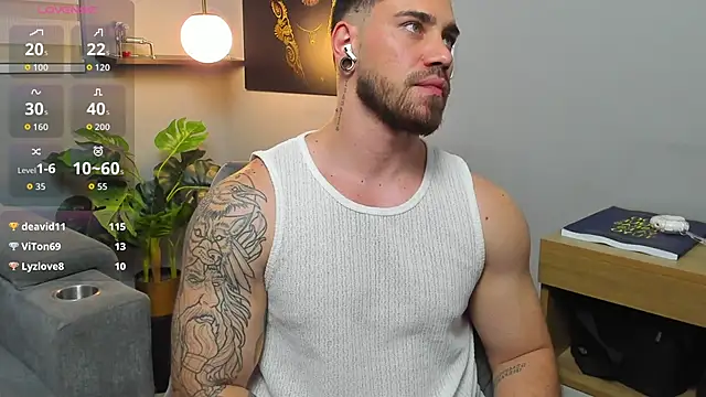 Giorgio-Leone Chat XXX live