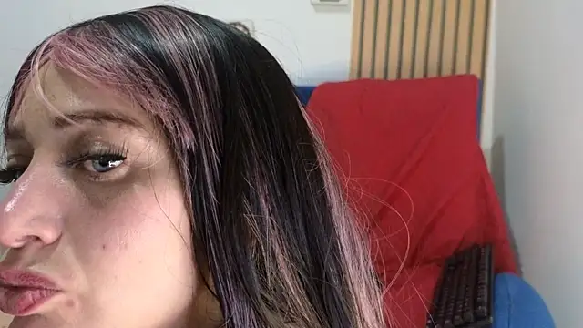 Caroline_hernandes' Live XXX Chat