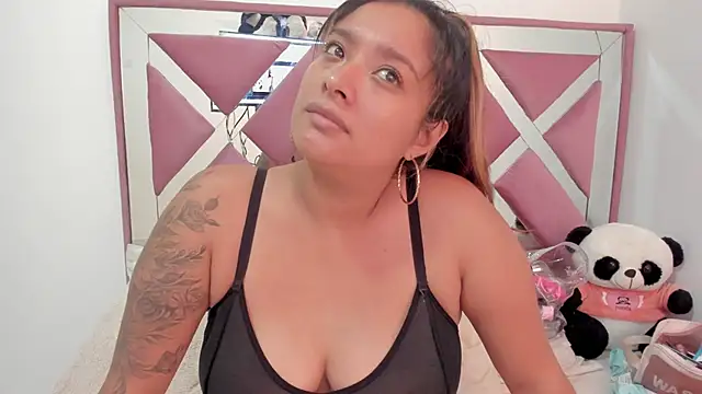 bellalumi's Live XXX Chat