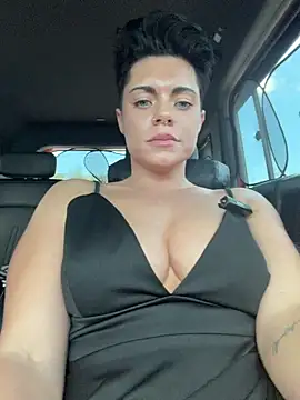 LukeLouHarvey: διαδικτυακό σόου στην κάμερα