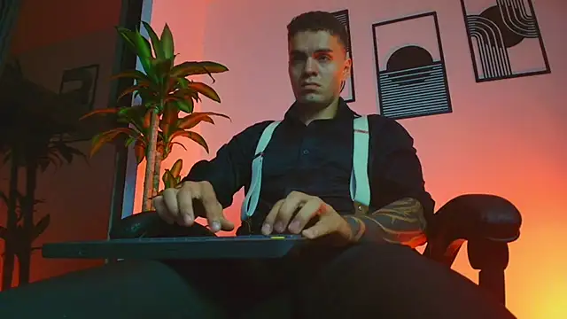 Show modela ALPHA_DOMINUS_ na web-kameri