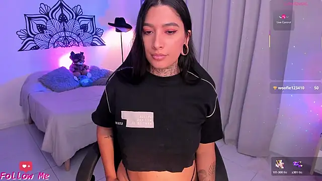 LouaneBourVip's Live XXX Chat