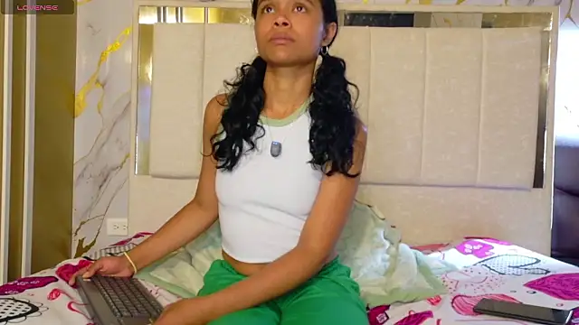 Chat XXX ao vivo de Kristall_06