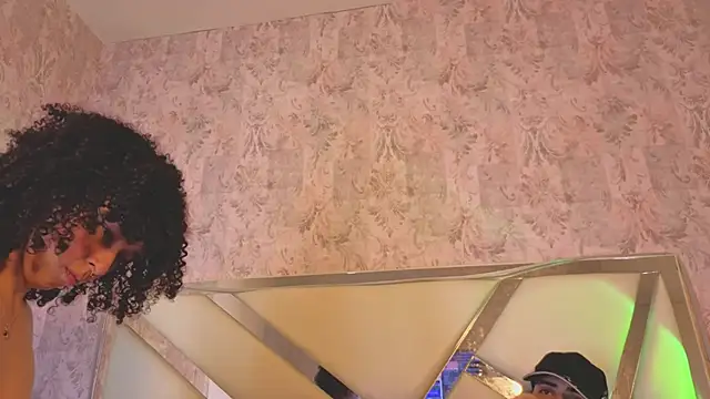 Benny_and_Mark Live XXX-chat