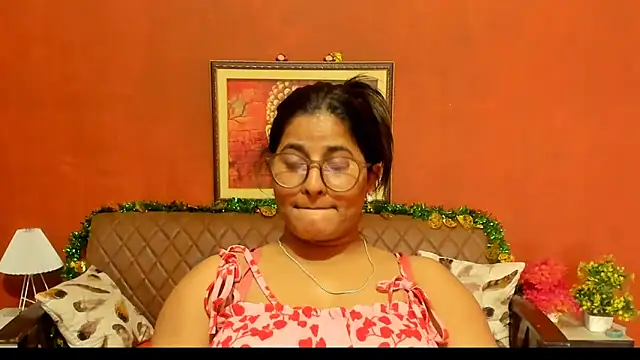 Jasmine_Jaey1 Adlı Modelin Canlı XXX Sohbeti