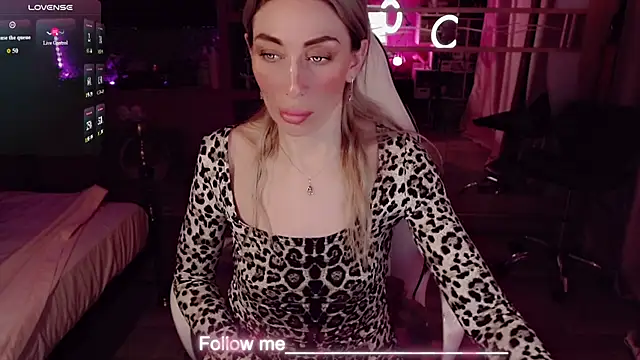 Онлайн чат XXX AnnieGOld_