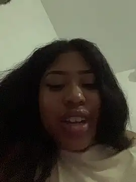 XXX chat uživo modela AnthonellaS