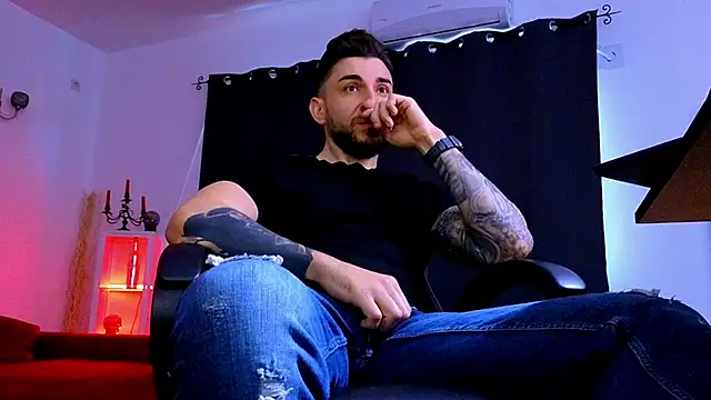 MightyAaron66n Live XXX chat