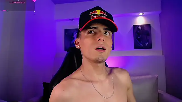 MateoMitchell's Live XXX Chat