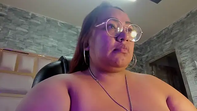 Chat +18 de Shara_Oz ao vivo