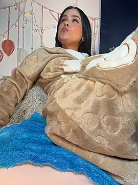 HotAlana_: онлайн-секс-чат