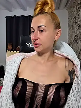 kylie_blck 现场XXX聊天