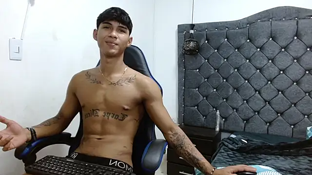 luka_big18's Live XXX Chat