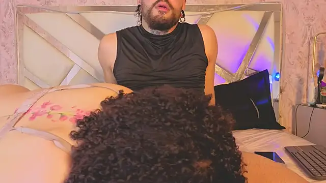 Benny_and_Mark's Live XXX Chat