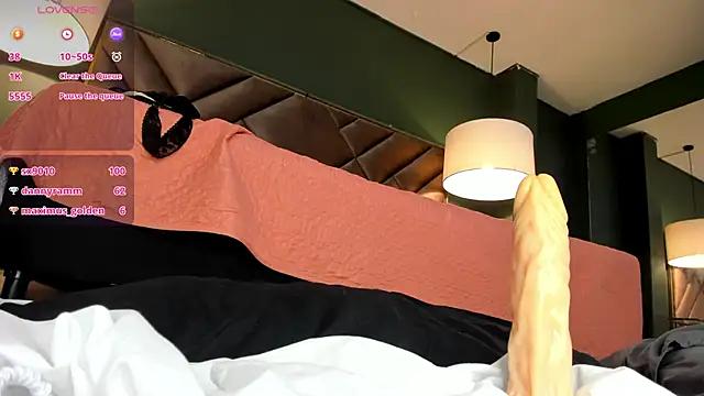 XXX chat uživo modela Kya_Wild