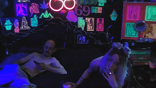 DaddyAndSplashQueenのライブXXXチャット