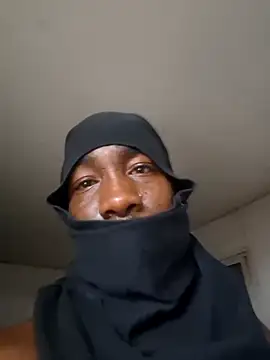 baraba1992: διαδικτυακό σόου στην κάμερα