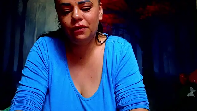 ElizabethEven Chat XXX in diretta