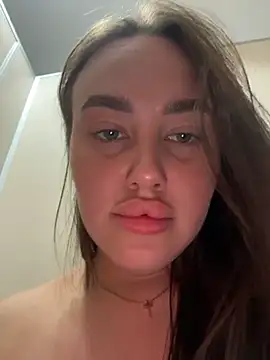 Chat XXX ao vivo de KiraSunshine