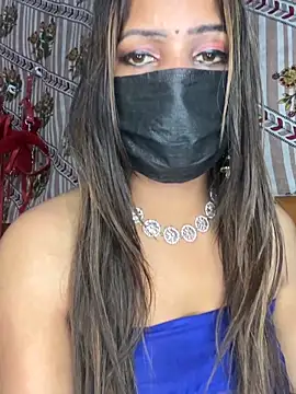 CUTI-NAINA Show in webcam