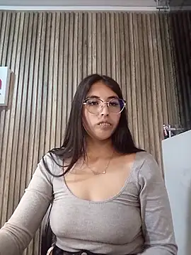 Valk_submissive Adlı Modelin Canlı XXX Sohbeti