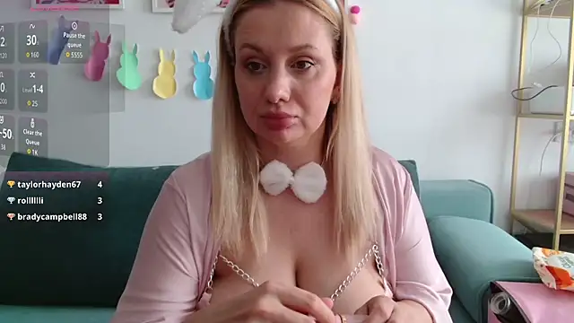 Онлайн чат XXX Avery_Wilson