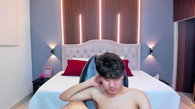 Tommy18__: онлайн-секс-чат