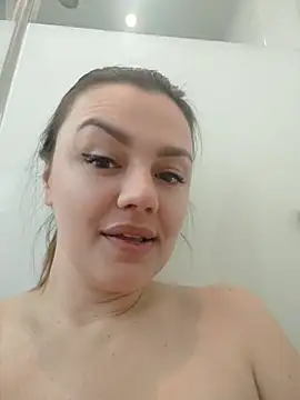 KrissSexi Webcam Show