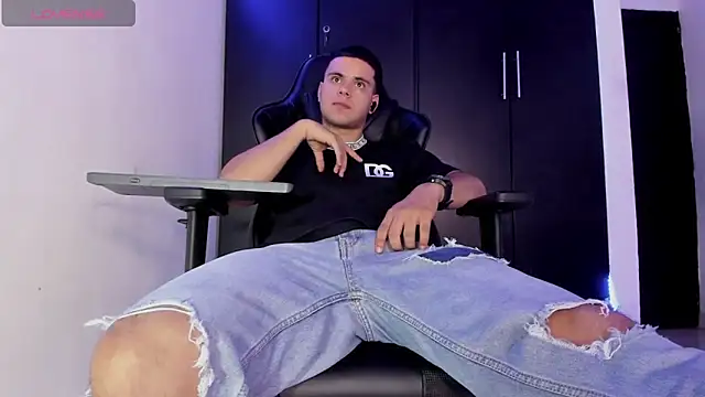 Liam_Mateo: онлайн-секс-чат