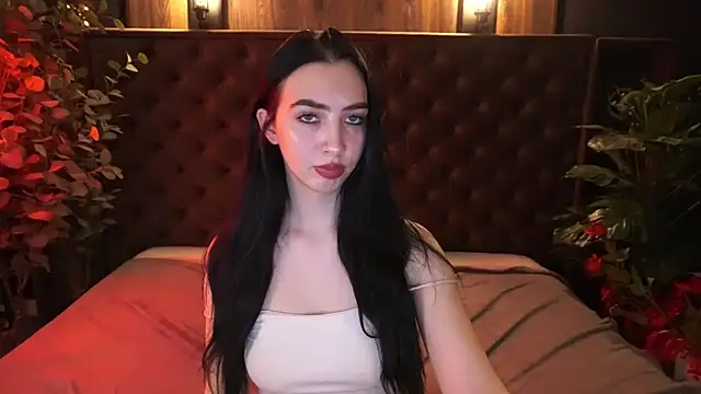 WildKittenX_ Adlı Modelin Canlı XXX Sohbeti