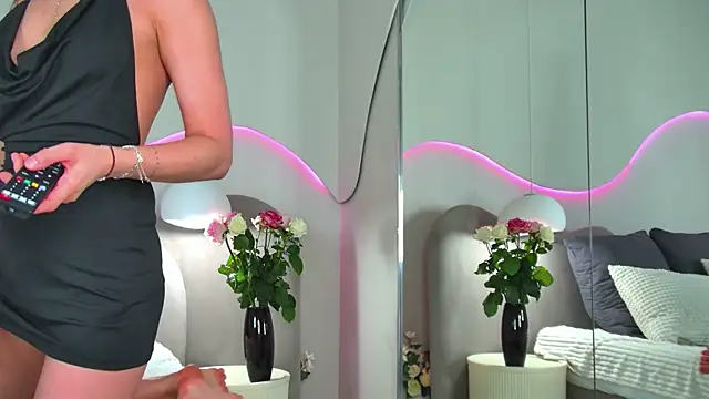 Nicole_Space live XXX chat