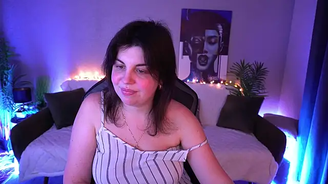 Chat +18 de MirandaWong ao vivo