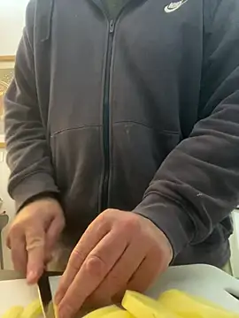 ANONIMO7735 Chat XXX live