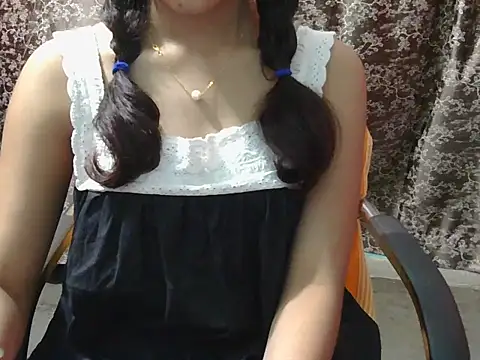 Adorable_Ayesha: απευθείας συνομιλία ΧΧΧ