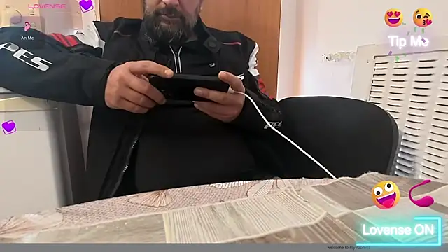 TARKAN1n Live XXX chat