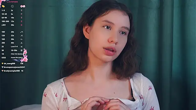 Chat +18 de ZofiaSoshnik ao vivo