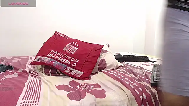 Aroon_Stonne's Live XXX Chat