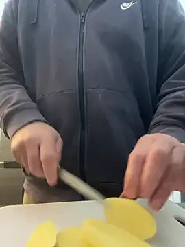 ANONIMO7735 Chat XXX live