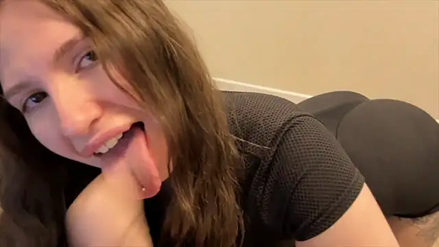 VoytinymeのライブXXXチャット