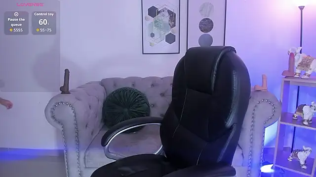 July_Adamsn Live XXX chat