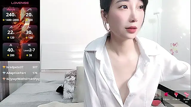 YIWA-2000のライブXXXチャット