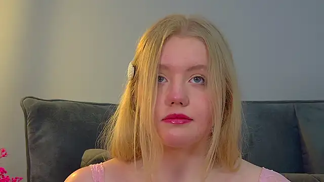 Chatroom XXX en direct de EmilyEvanse