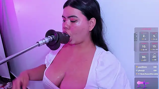 Chat XXX en directo de klhoe_boobs