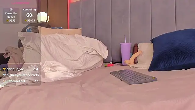 bella_gibson élő XXX-chatje