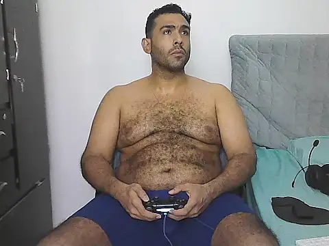 Chatroom XXX en direct de AlphaLatinoBear