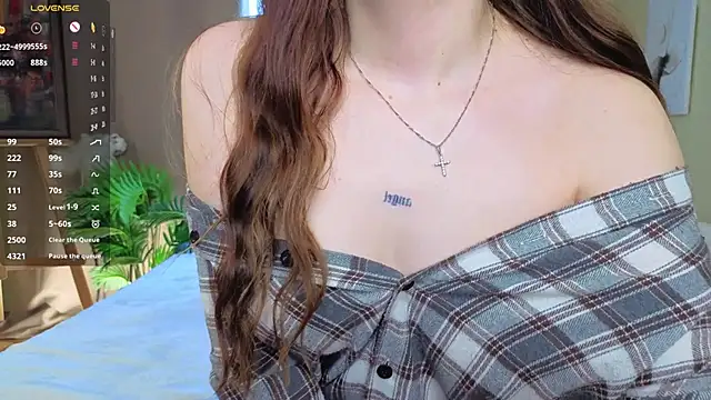 AlinaOrf élő XXX-chatje