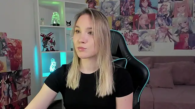 Chat XXX en directo de ElaraVoltage